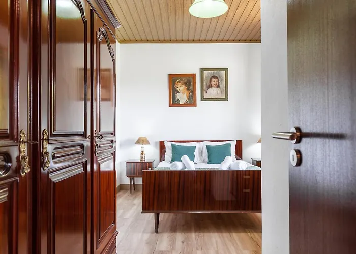 Casa Da Varzinha 펜션 아 도스 쿤하도스
